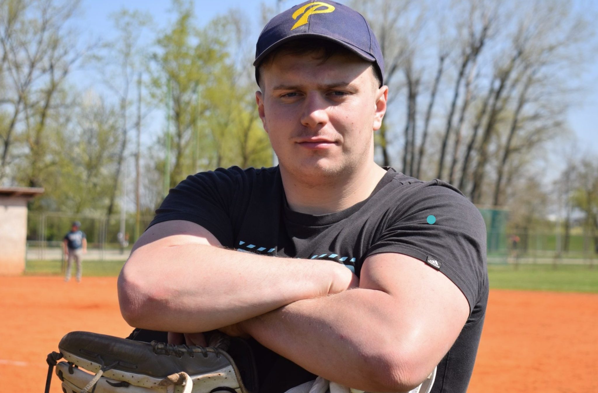 JURICA-mentor-IMPACT-softball-princ Jurica Vidović u mentorskom razgovoru s mladim igračem tijekom IMPACT projekta u SK Princ.